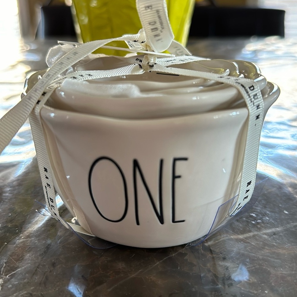 Rae Dunn Egg measuring cups